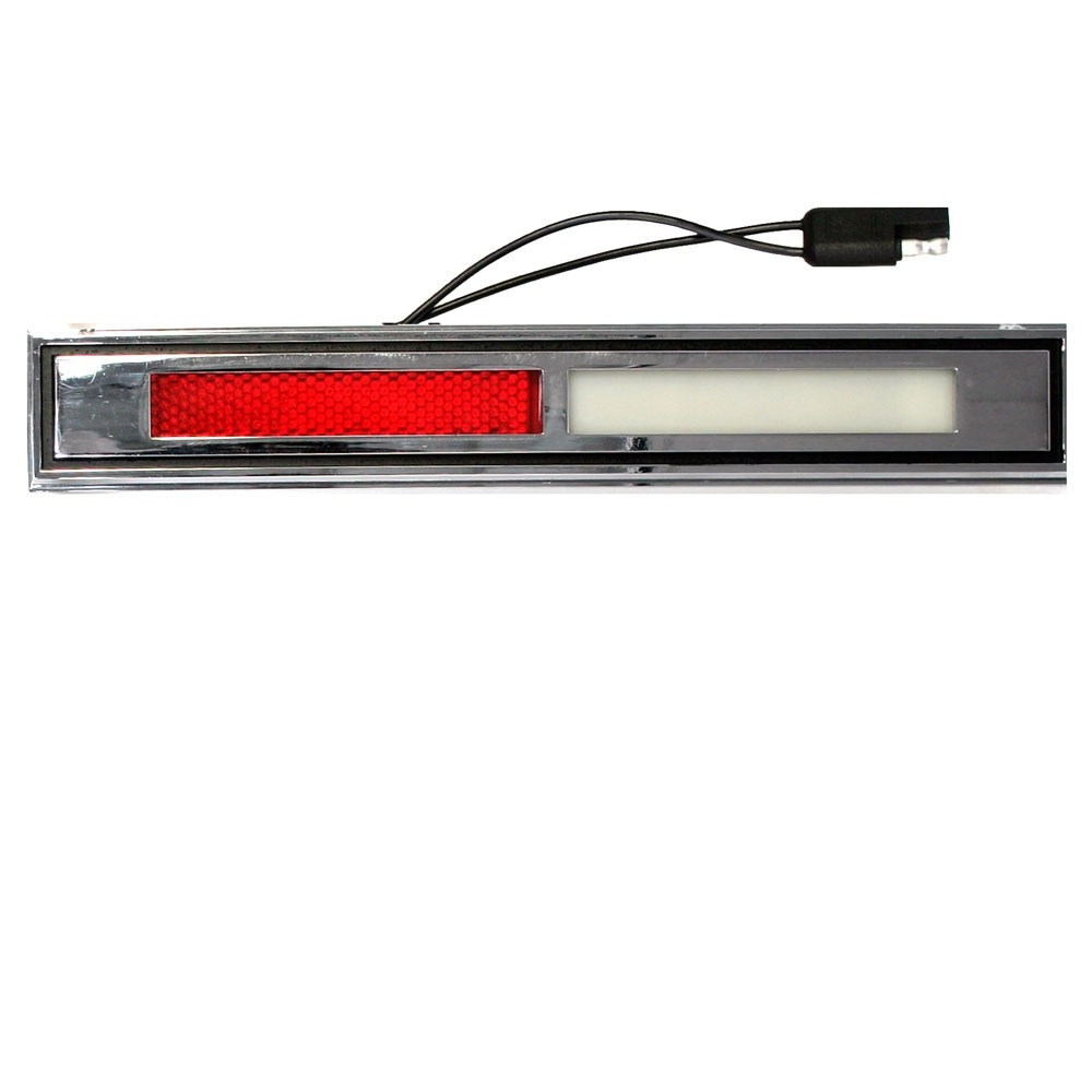 (image for) 69-70 LH DELUXE / MACH 1 COURTESY DOOR LIGHT ASSEMBLY