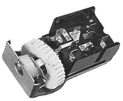 (image for) 72-73 HEADLIGHT SWITCH